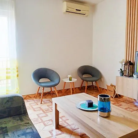 Apartment Downtown *